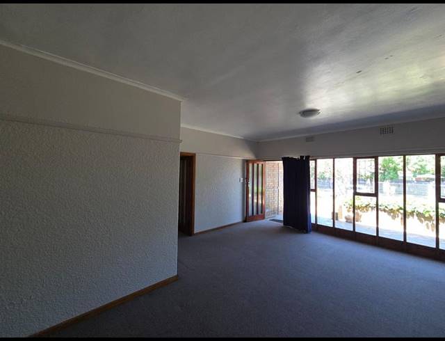 3 BEDROOM PROPERTY TO RENT IN DE LA HAYE
